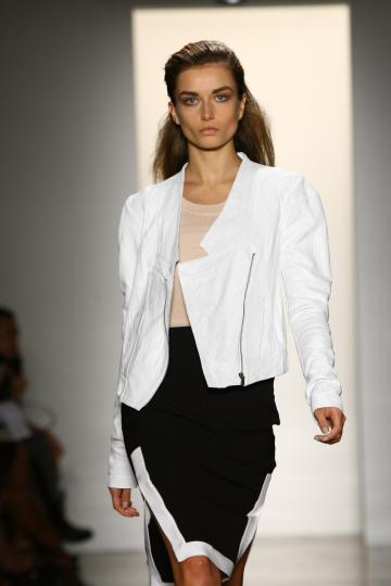 Тенденции пролет/лято 2012 - черно&бяло - снимка 90