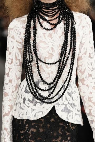 Тенденции пролет/лято 2012 - черно&бяло - снимка 59