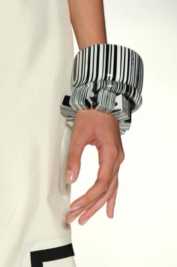 Тенденции пролет/лято 2012 - черно&бяло - снимка 17