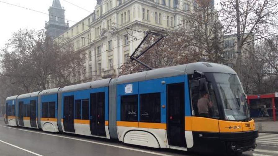 Нови трамваи с монитори и климатик ще возят софиянци